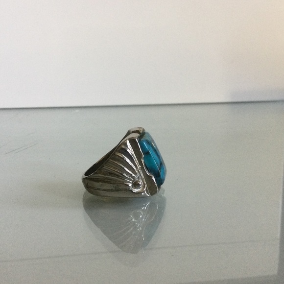 Large Silver & Turquoise Statement Ring - Picture 5 of 6